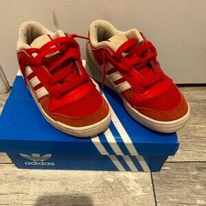 Kids Adidas shoes red size 10 1/2 forum low cl